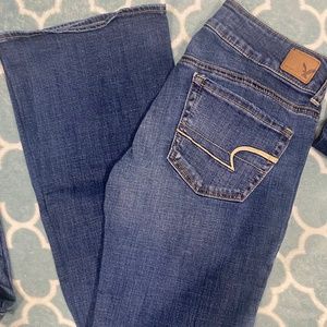 American Eagle Jeans ARTIST Super Stretch Size 4